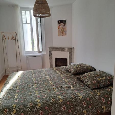 Appartement Calme Dans Maisonnette Graulhet Екстериор снимка